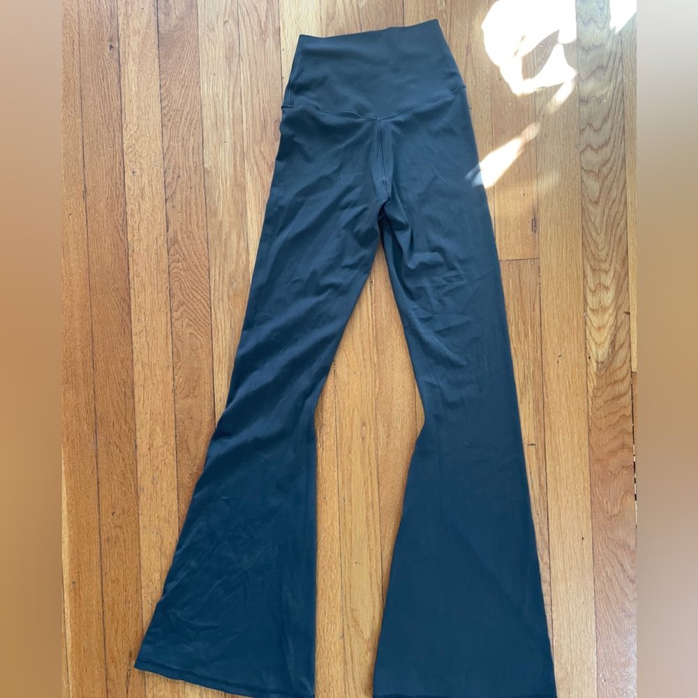 OFFLINE By Aerie Real Me High Waisted Crossover Flare Legging XS short grey